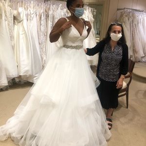 Used like new wedding dress.